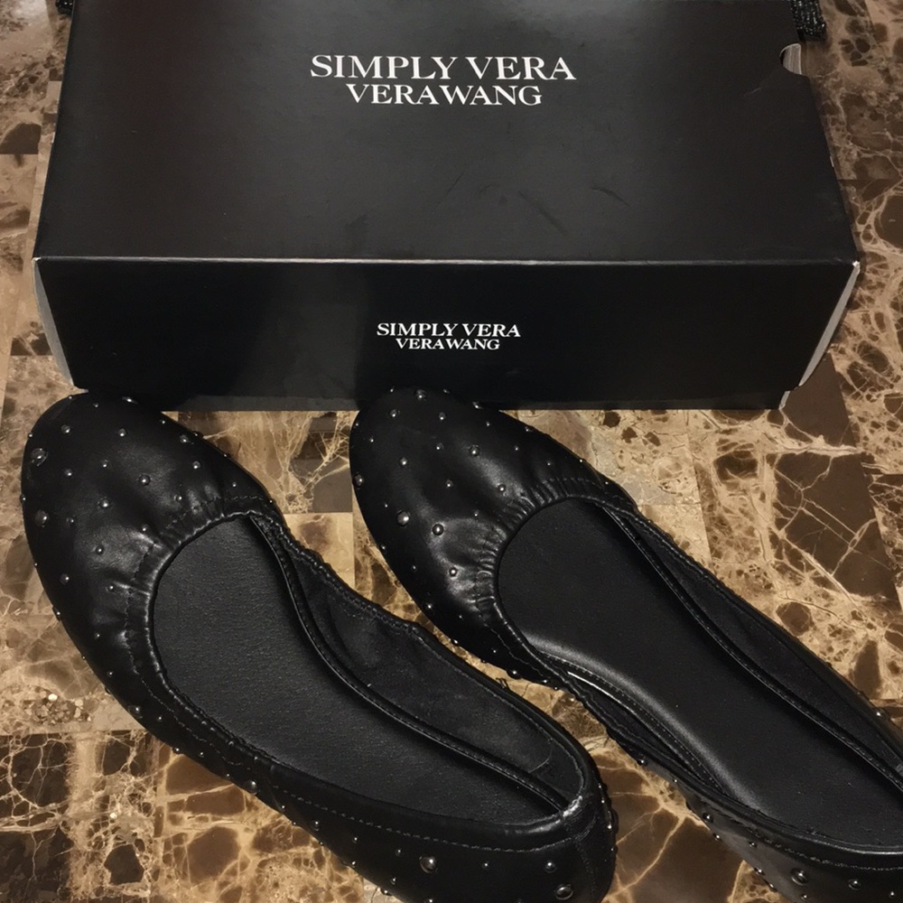 Simply Vera Wang black flats women 10